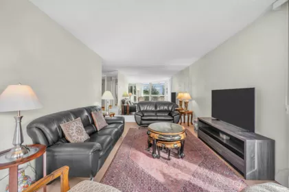 809 2024 Fullerton Avenue, North Vancouver, BC, North Vancouver — Apartment/Condo for sale
