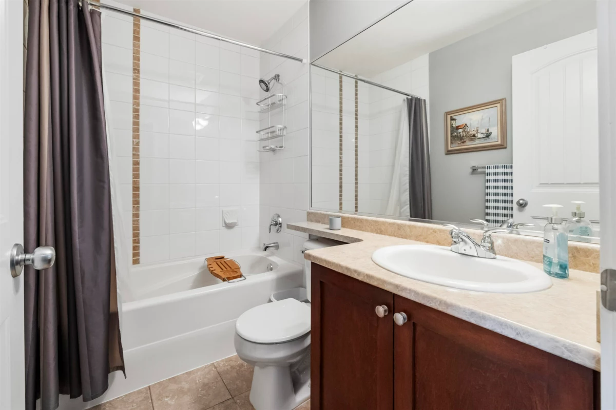 Hallway Photo of 30 6852 193 Street, Surrey, BC