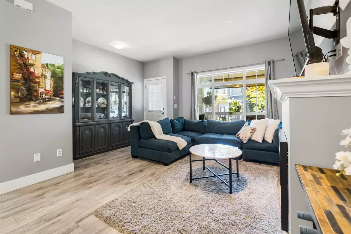 Primary Bathroom Photo of 30 6852 193 Street, Surrey, BC