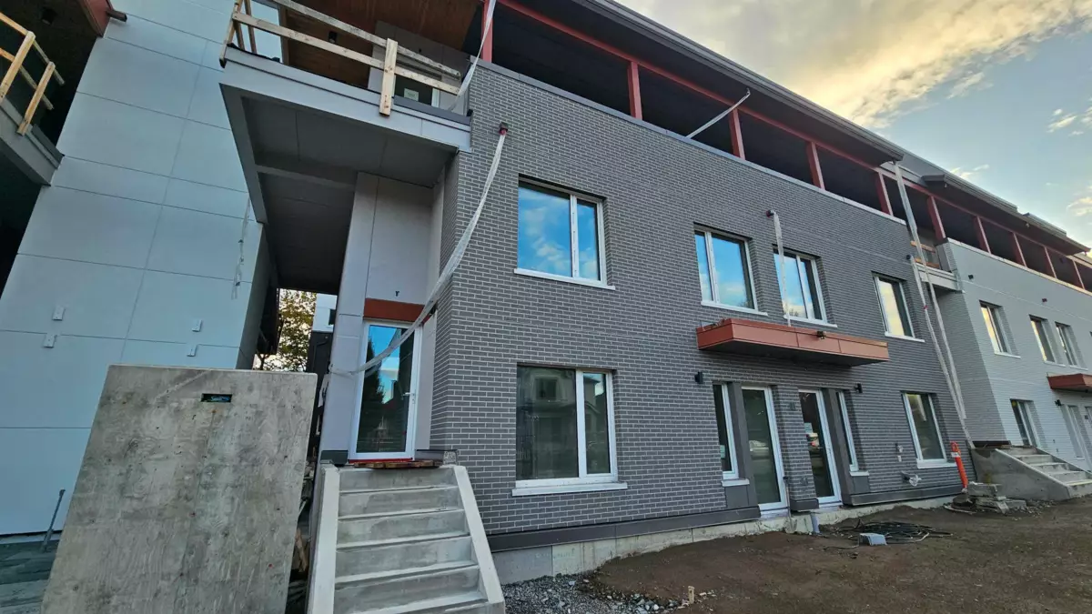 Mudroom Photo of 316 2250 E 1st Avenue, Vancouver, BC