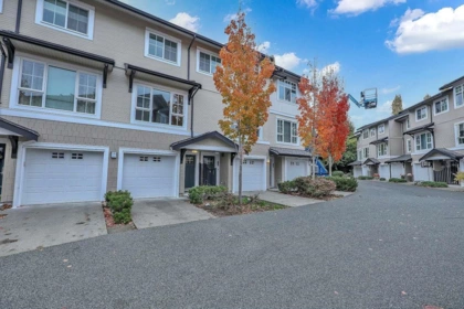 208 2450 161a Street, Surrey, BC