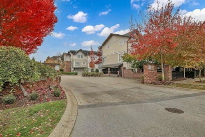 208 2450 161a Street, Surrey, BC