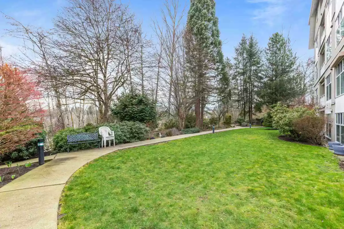 Garden / Landscaping Photo of 205 11609 227 Street, Maple Ridge, BC