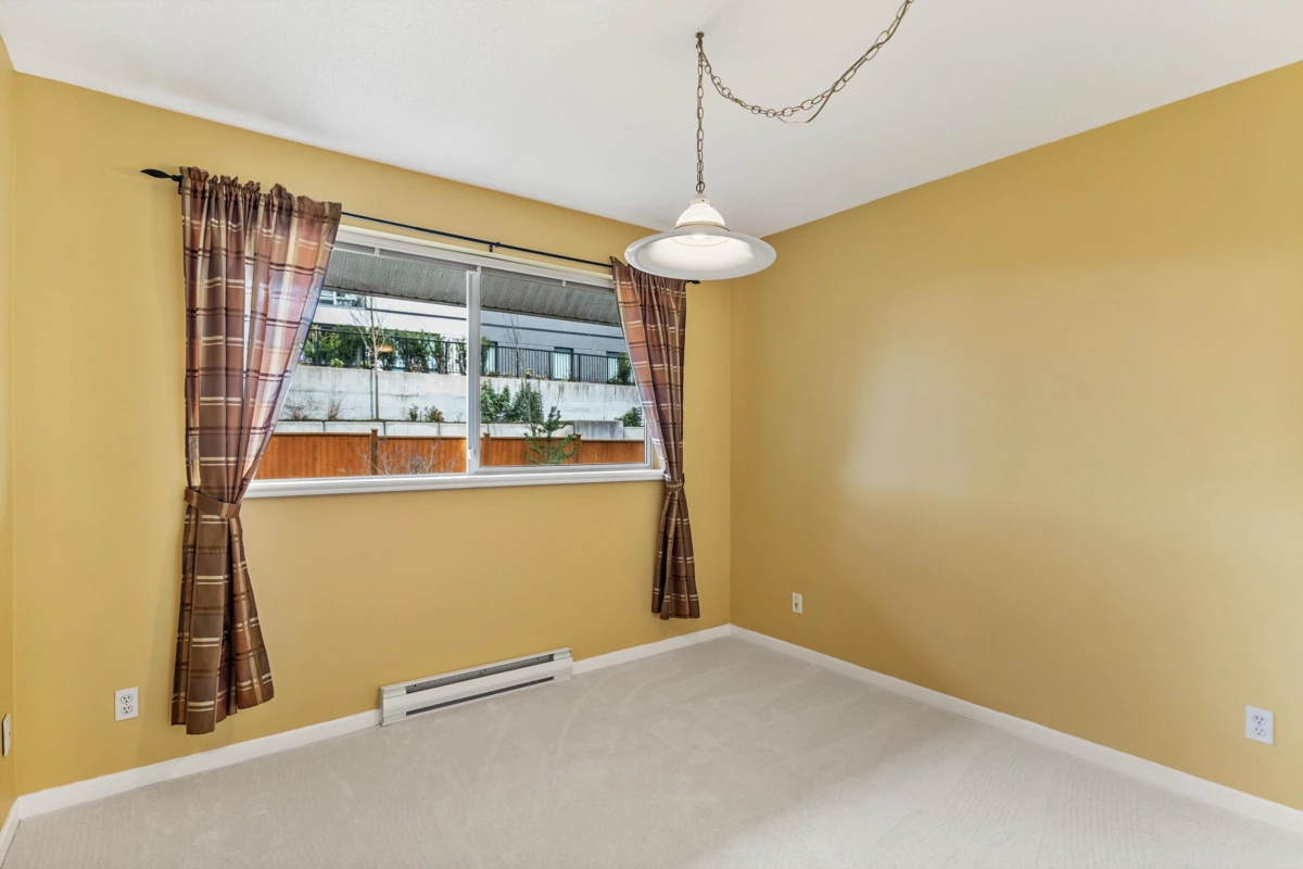 Hallway Photo of 205 11609 227 Street, Maple Ridge, BC