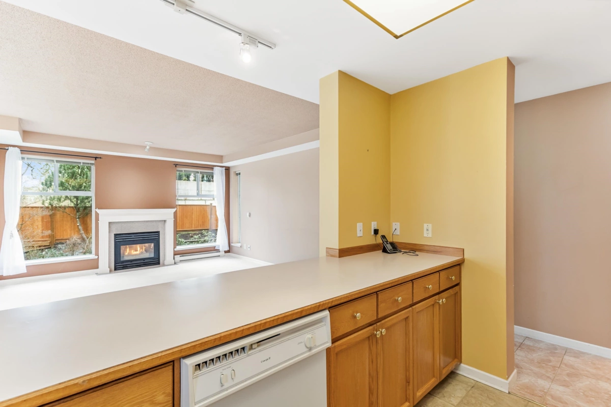 Primary Bathroom Photo of 205 11609 227 Street, Maple Ridge, BC