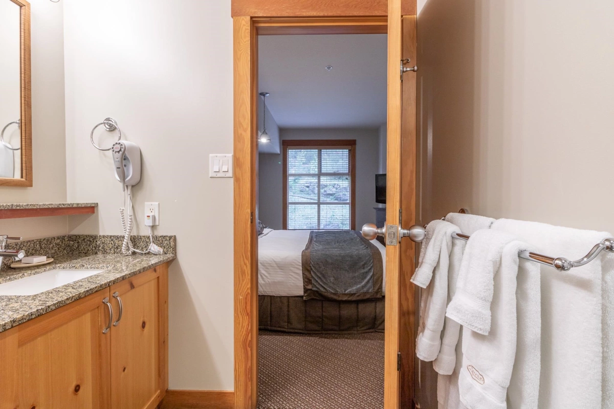 Front Yard Photo of 334C 2036 London Lane, Whistler, BC