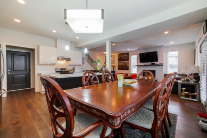 Breakfast Nook Photo of 7464 Ross Drive, Mission, BC