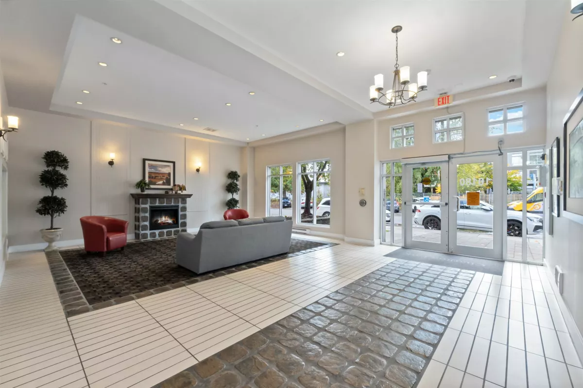 Dining Area Photo of 101 10180 153 Street, Surrey, BC