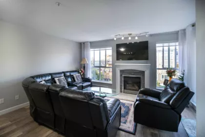 Breakfast Nook Photo of 305 13733 74 Avenue, Surrey, BC