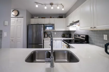 305 13733 74 Avenue, Surrey, BC, Surrey — Apartment/Condo for sale
