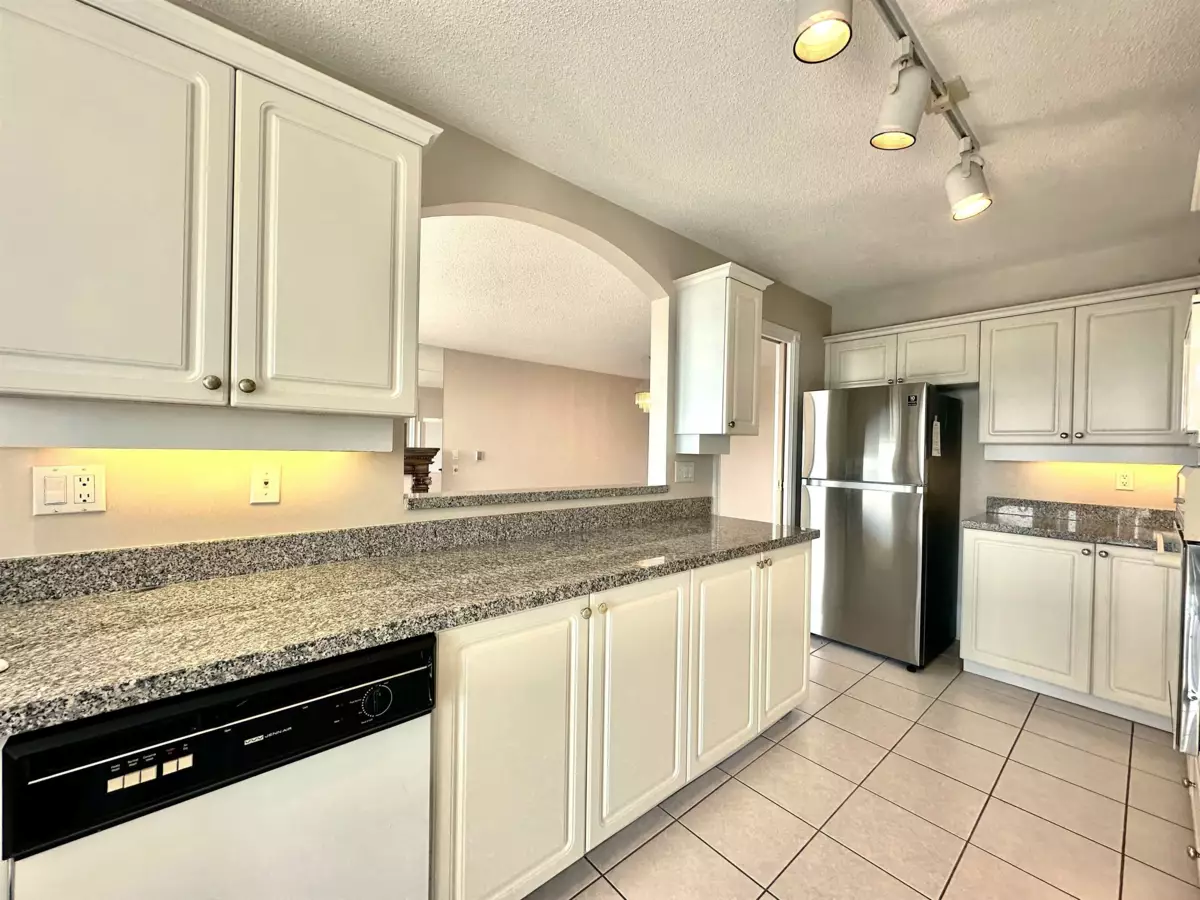 Bedroom 3 Photo of 20C 338 Taylor Way, West Vancouver, BC