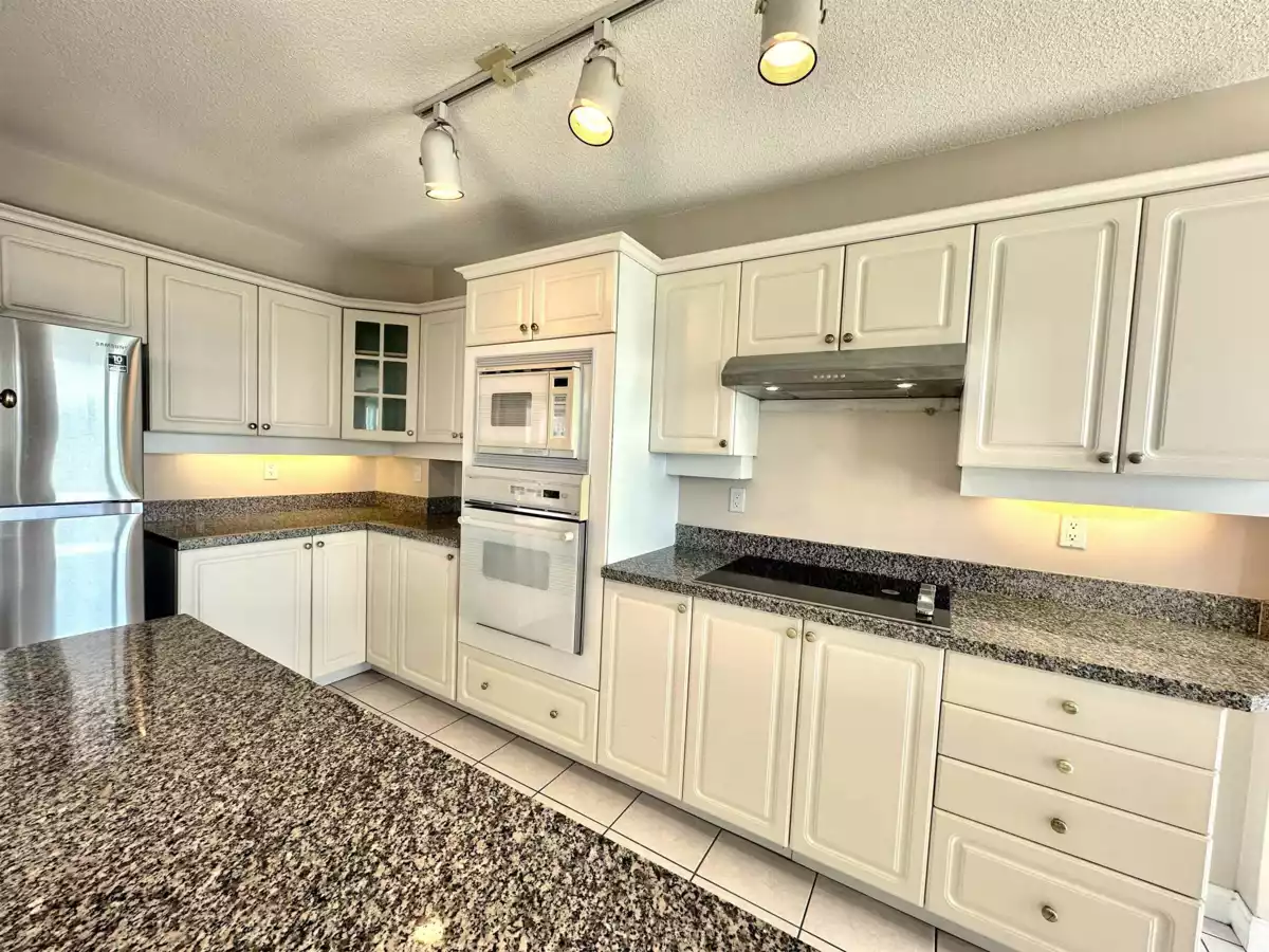 Bedroom 4 Photo of 20C 338 Taylor Way, West Vancouver, BC