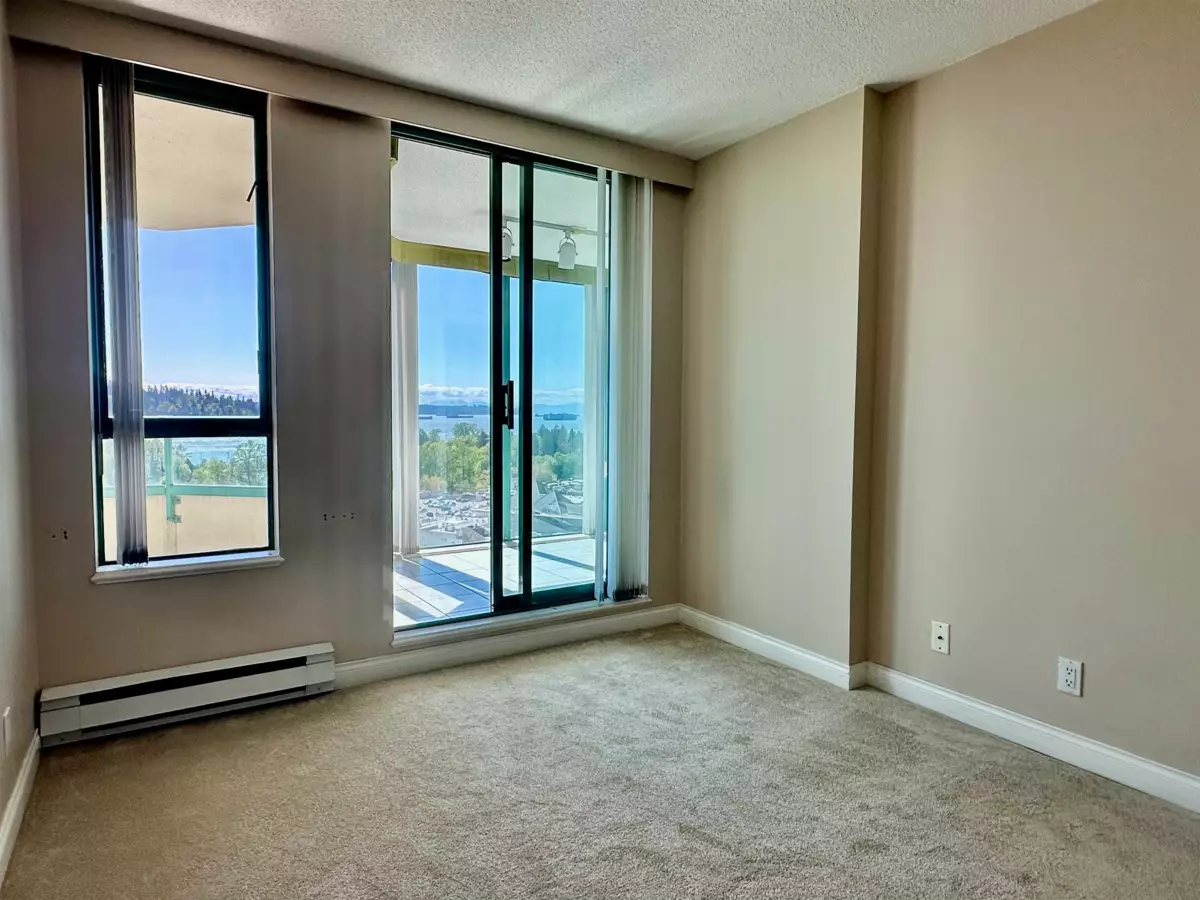 Entry Foyer Photo of 20C 338 Taylor Way, West Vancouver, BC
