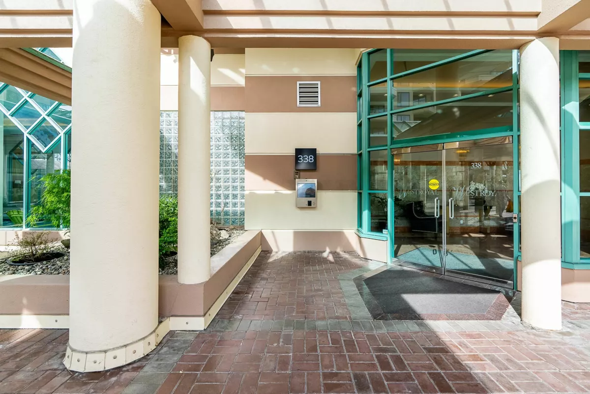 Hallway Photo of 20C 338 Taylor Way, West Vancouver, BC