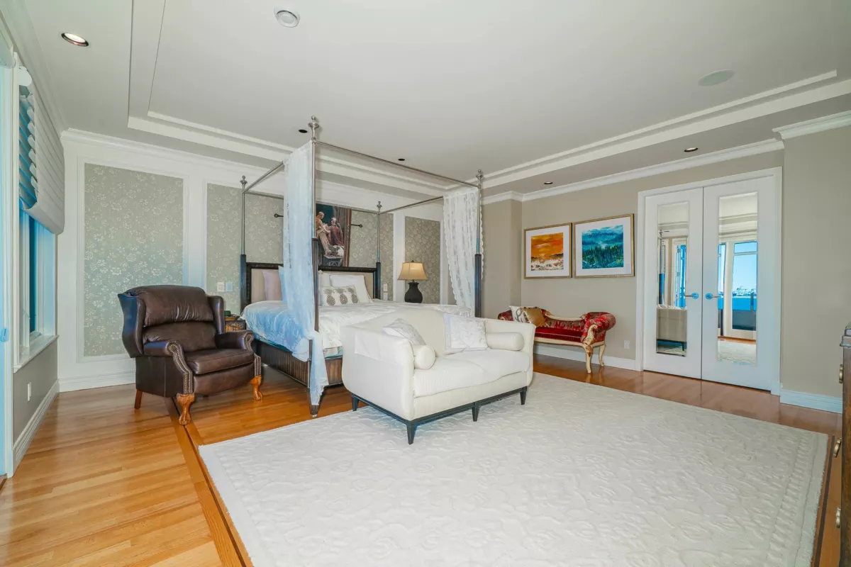 Hot Tub / Spa Photo of 768 Tsawwassen Beach Road, Delta, BC