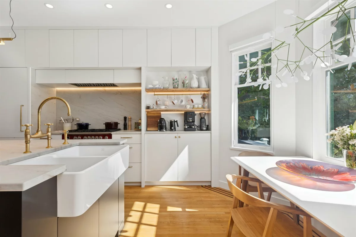 Breakfast Nook Photo of 2615 W 2nd Avenue, Vancouver, BC