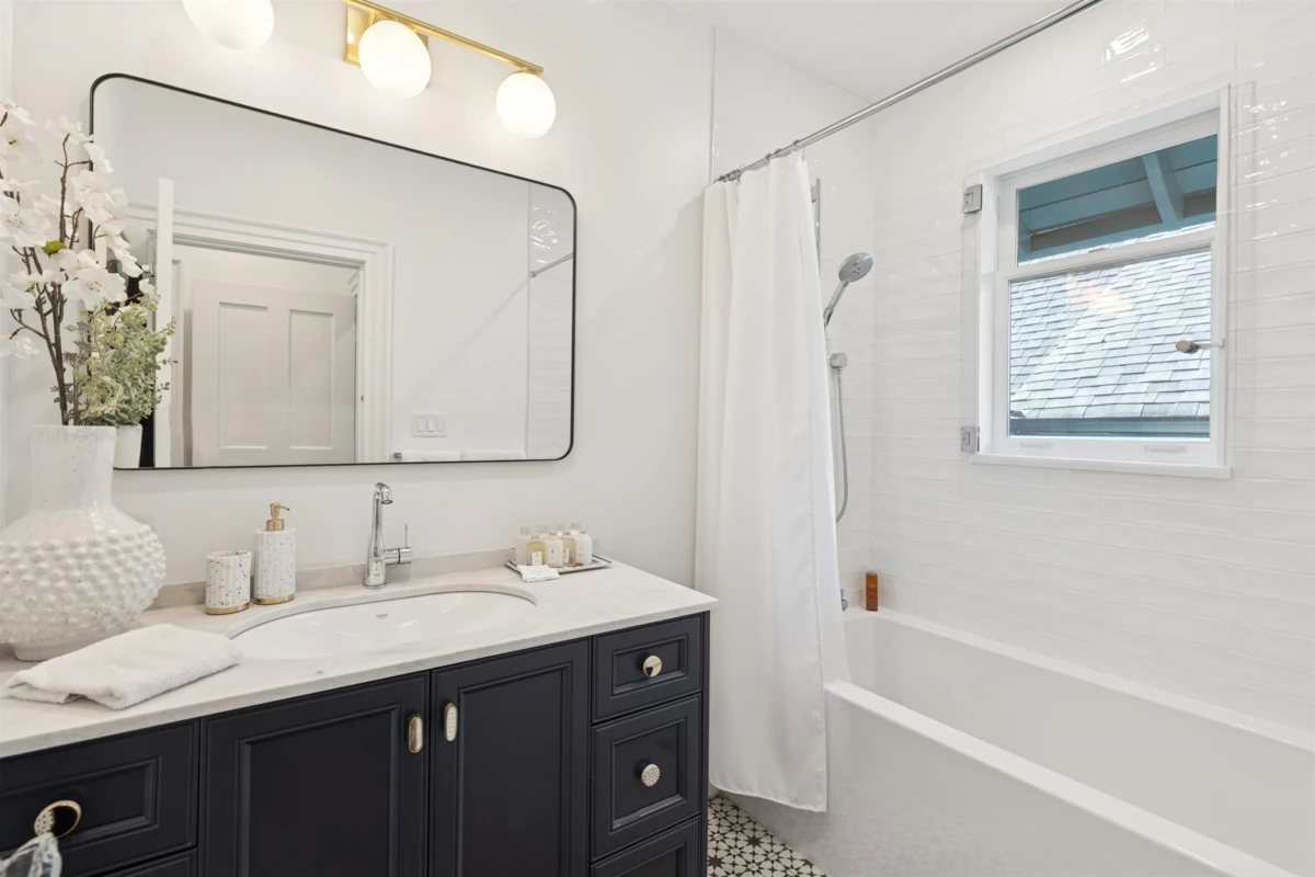 Outdoor Kitchen Photo of 2615 W 2nd Avenue, Vancouver, BC