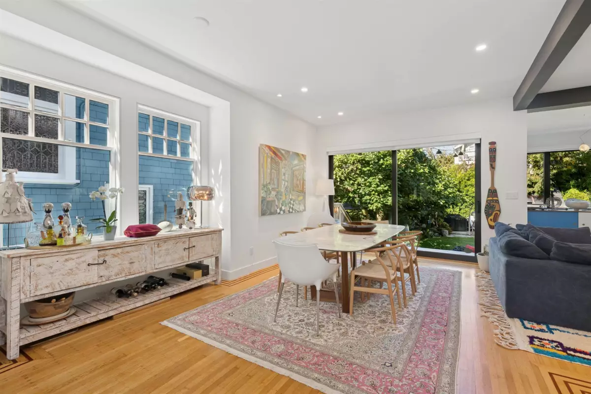 Powder Room Photo of 2615 W 2nd Avenue, Vancouver, BC