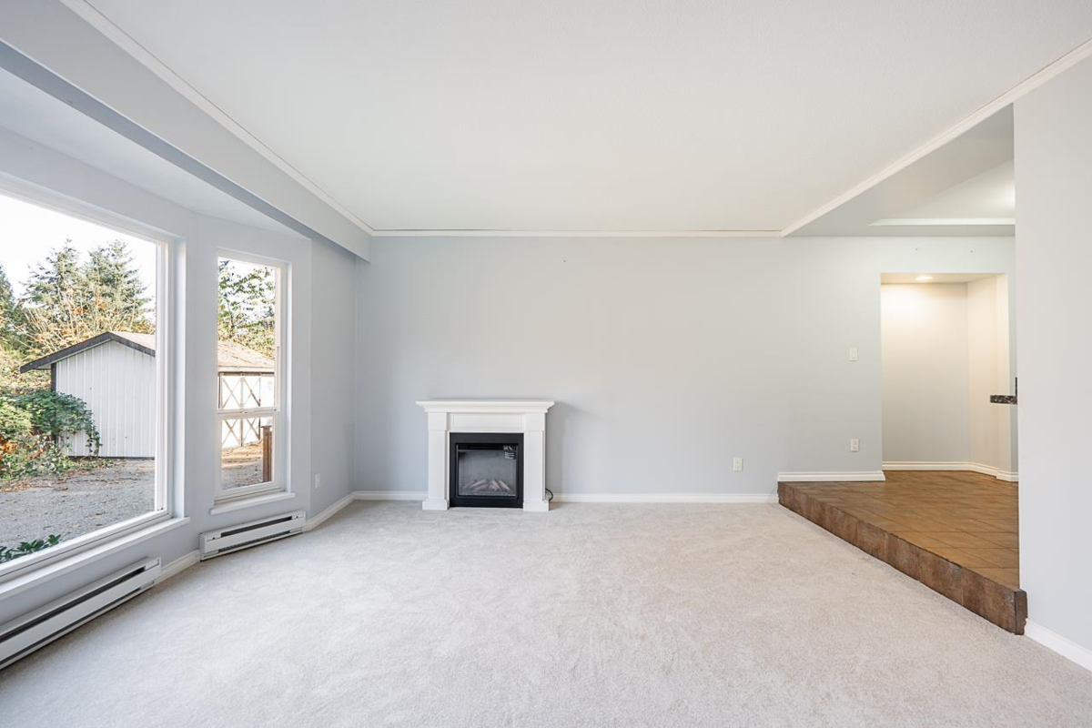 Living Room Photo of 9276 Greer Street, Langley, BC