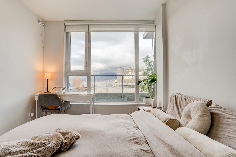 Guest Bathroom Photo of 201 983 E Hastings Street, Vancouver, BC