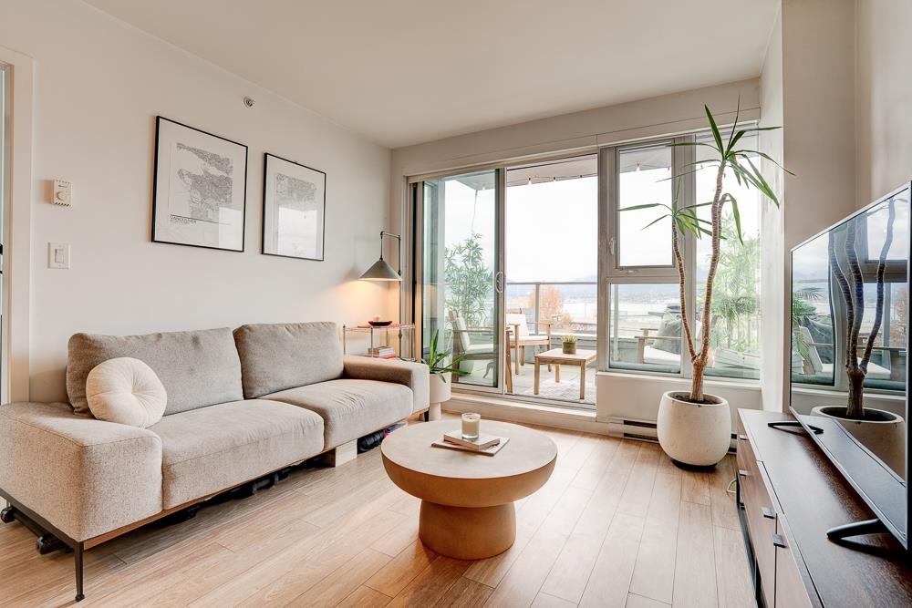 Living Room Photo of 201 983 E Hastings Street, Vancouver, BC