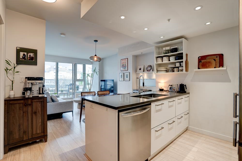 Primary Bathroom Photo of 201 983 E Hastings Street, Vancouver, BC