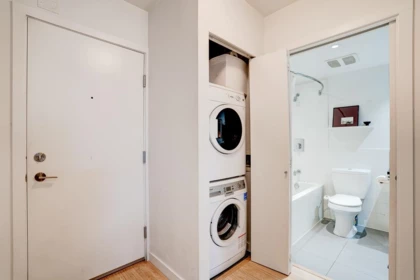 Hallway Photo of 201 983 E Hastings Street, Vancouver, BC