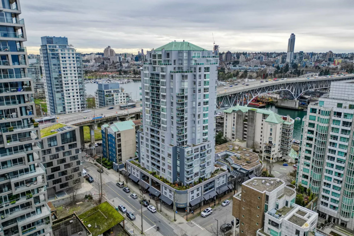 Family Room Photo of 902 1500 Howe Street, Vancouver, BC