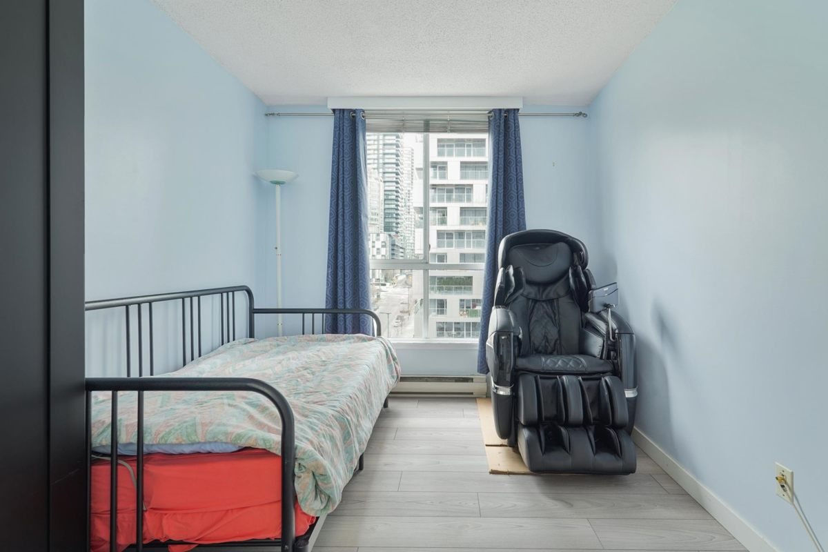 Office / Den Photo of 902 1500 Howe Street, Vancouver, BC