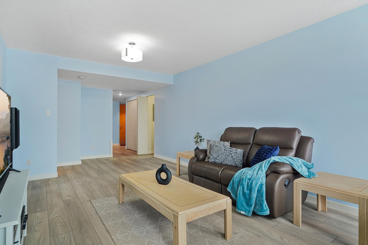 Primary Bedroom Photo of 902 1500 Howe Street, Vancouver, BC