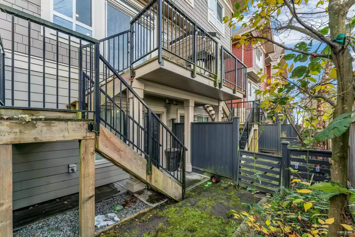 Hallway Photo of 517 4688 Hawk Lane, Tsawwassen, BC