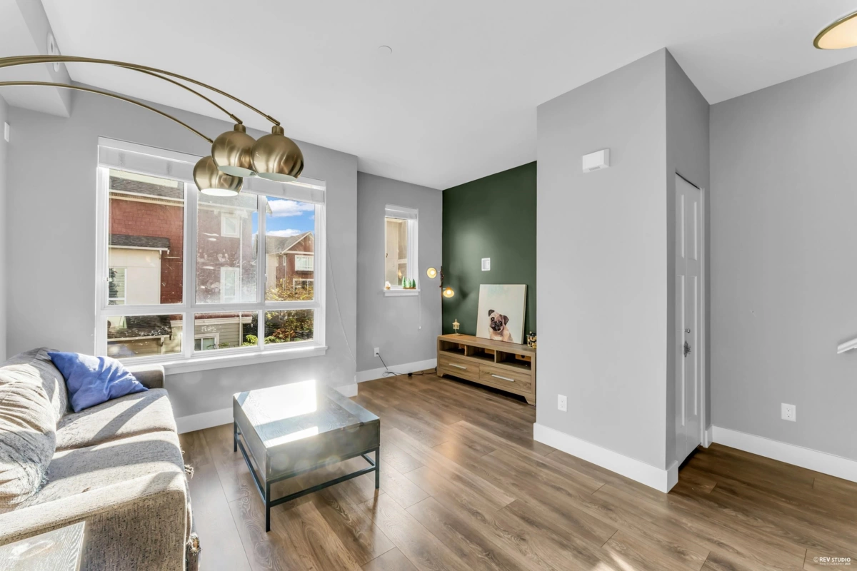 Kitchen Photo of 517 4688 Hawk Lane, Tsawwassen, BC