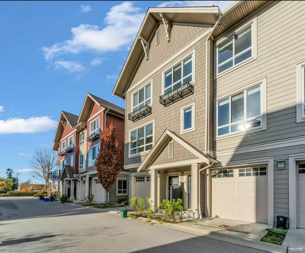 Outdoor Patio Photo of 517 4688 Hawk Lane, Tsawwassen, BC