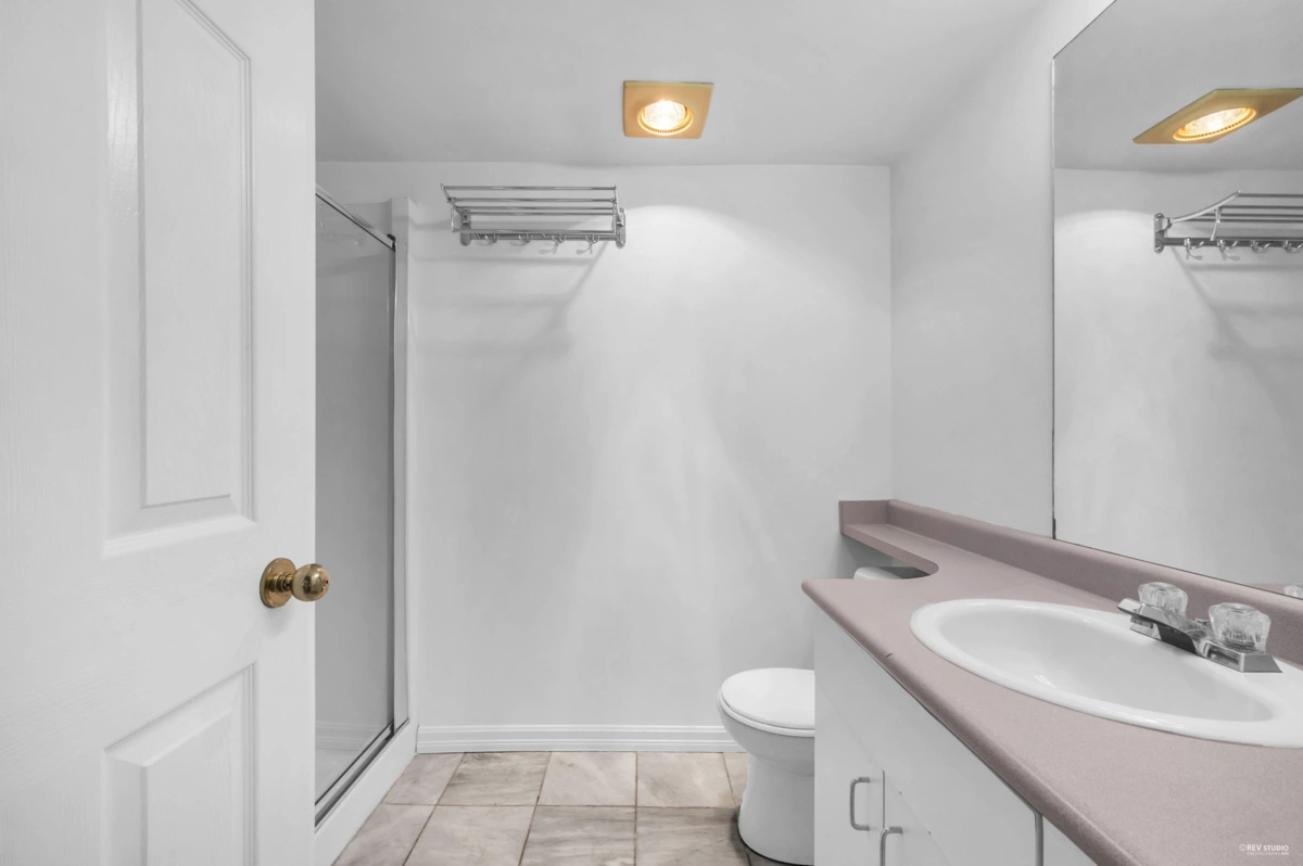 Laundry Room Photo of 411 525 Agnes Street, New Westminster, BC