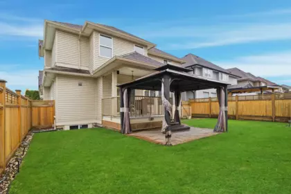 21195 83a Avenue, Langley, BC, Langley — Single Family Residence for sale