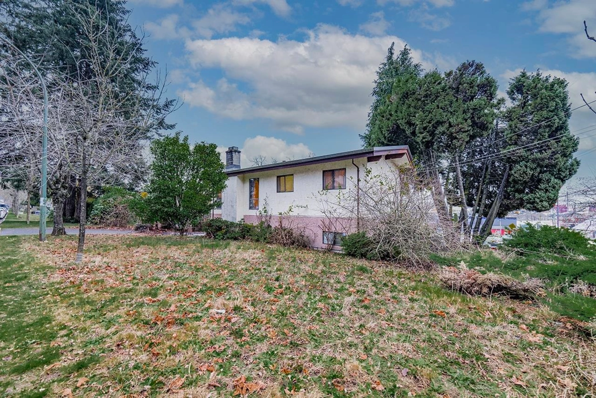 Living Room Photo of 1710 Island Avenue, Vancouver, BC