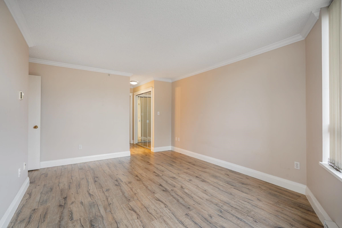 Breakfast Nook Photo of 1305 1190 Pipeline Road, Coquitlam, BC