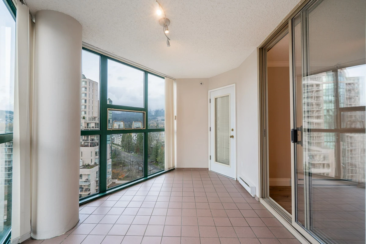 Guest Bathroom Photo of 1305 1190 Pipeline Road, Coquitlam, BC
