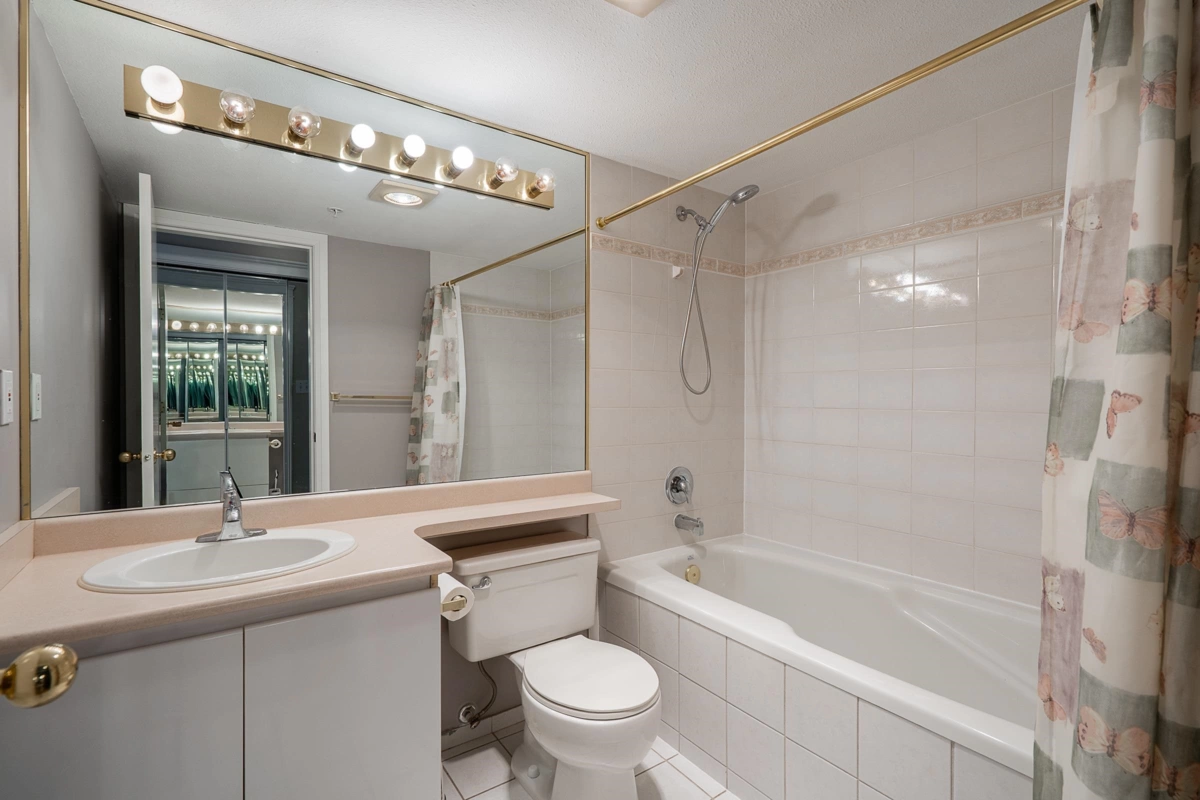 Primary Bedroom Photo of 1305 1190 Pipeline Road, Coquitlam, BC