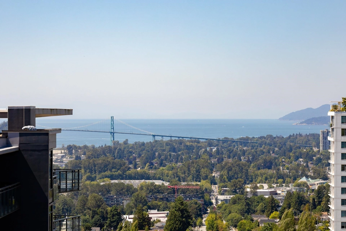 Bedroom 3 Photo of 1406 135 E 13th Street, North Vancouver, BC