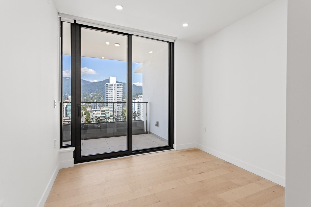 Hot Tub / Spa Photo of 1406 135 E 13th Street, North Vancouver, BC