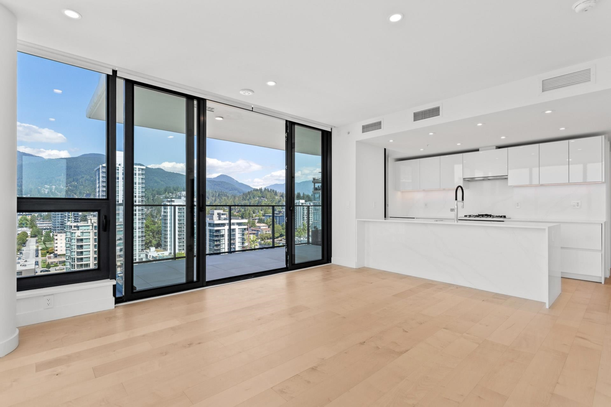 Kitchen Island Photo of 1406 135 E 13th Street, North Vancouver, BC