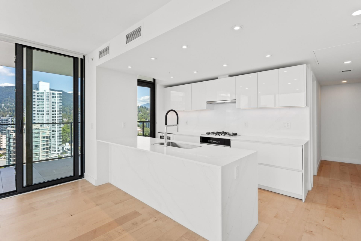 Mudroom Photo of 1406 135 E 13th Street, North Vancouver, BC
