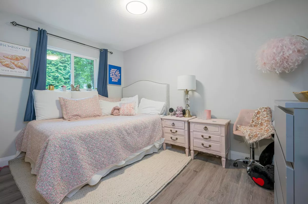 Basement Recreation Room Photo of 6354 183 Street, Surrey, BC