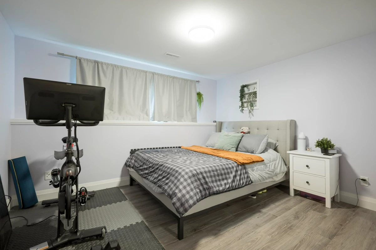 Hallway Photo of 6354 183 Street, Surrey, BC