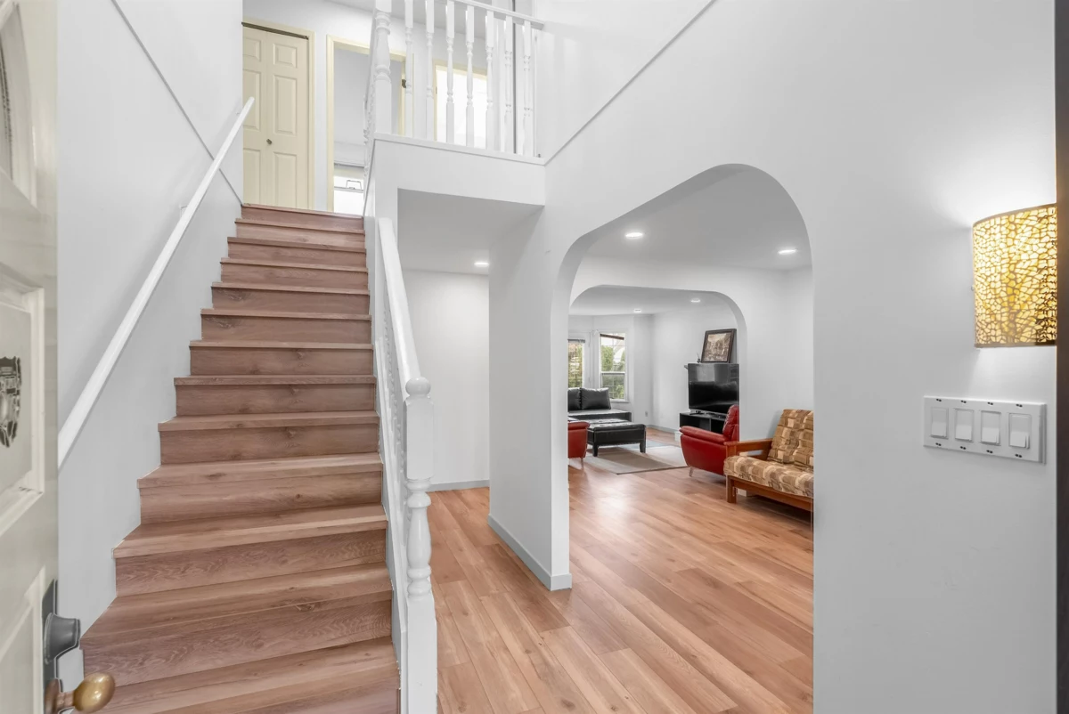 Basement Recreation Room Photo of 9760 Dayton Avenue, Richmond, BC