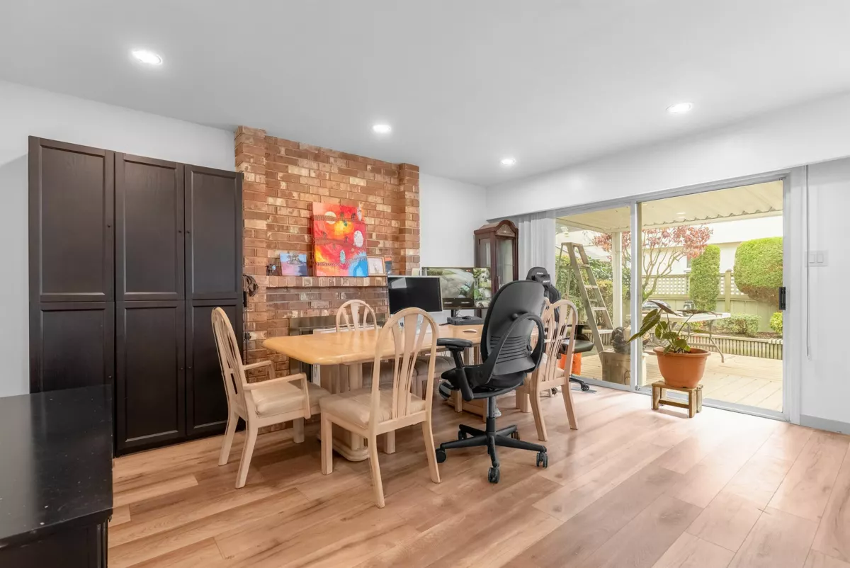 Dining Area Photo of 9760 Dayton Avenue, Richmond, BC