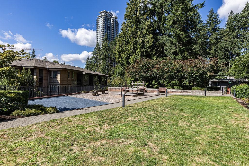 Garden / Landscaping Photo of 803 3100 Windsor Gate, Coquitlam, BC