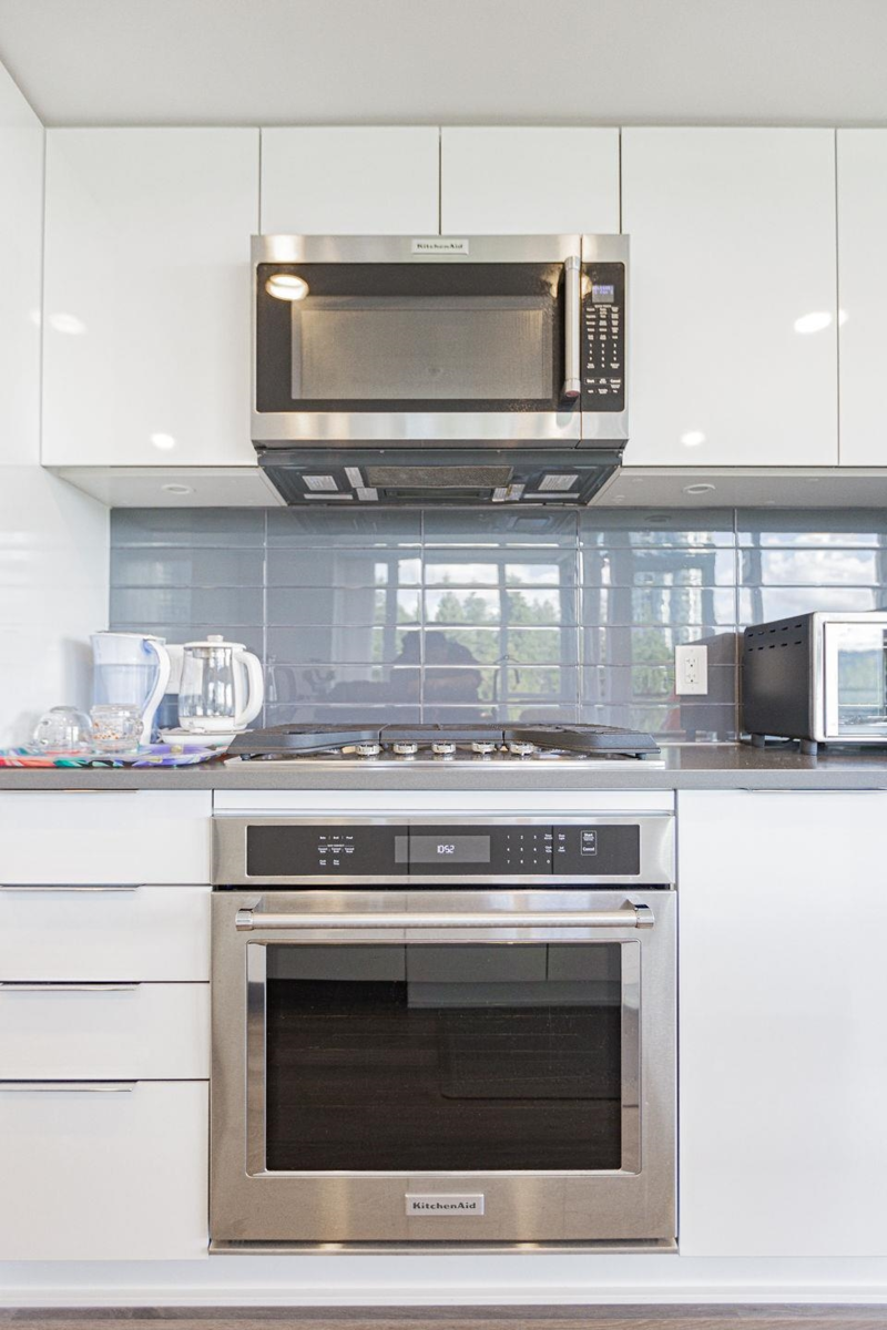 Hallway Photo of 803 3100 Windsor Gate, Coquitlam, BC