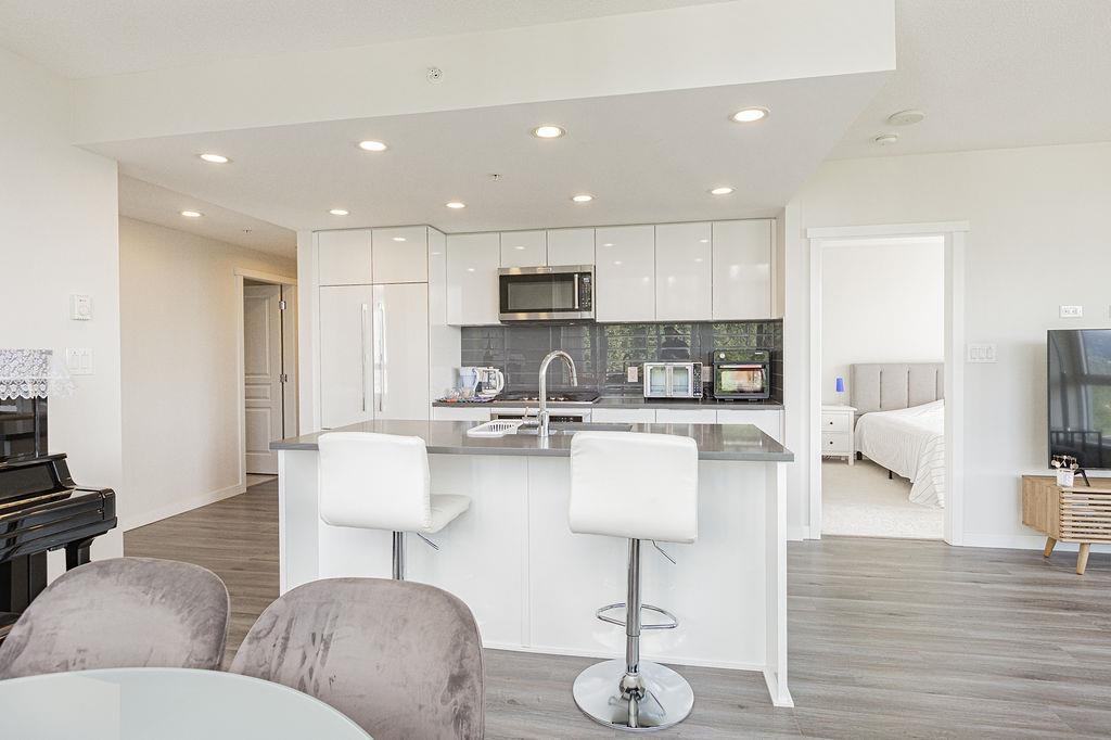 Primary Bedroom Photo of 803 3100 Windsor Gate, Coquitlam, BC